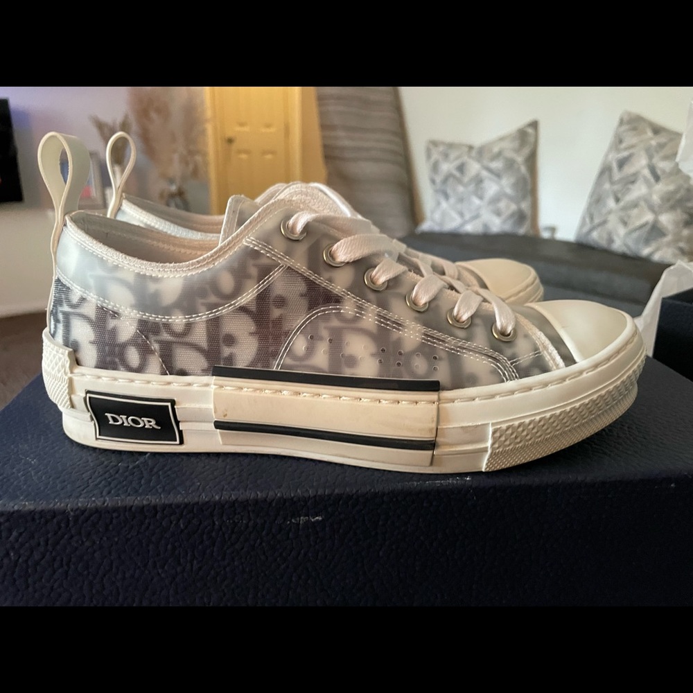 Dior low top sneaker